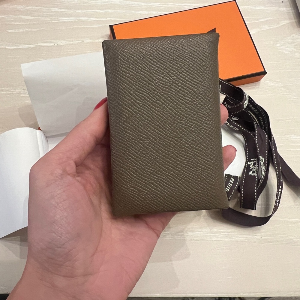 HERMES ETOUPE CALVI CARD HOLDER EPSOM LEATHER GRAY